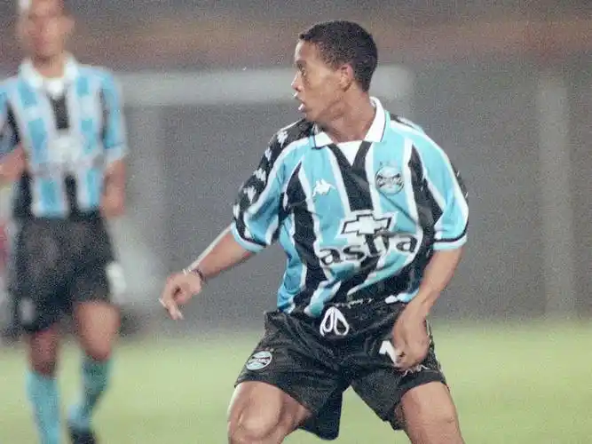 但在当今足 但在当今足